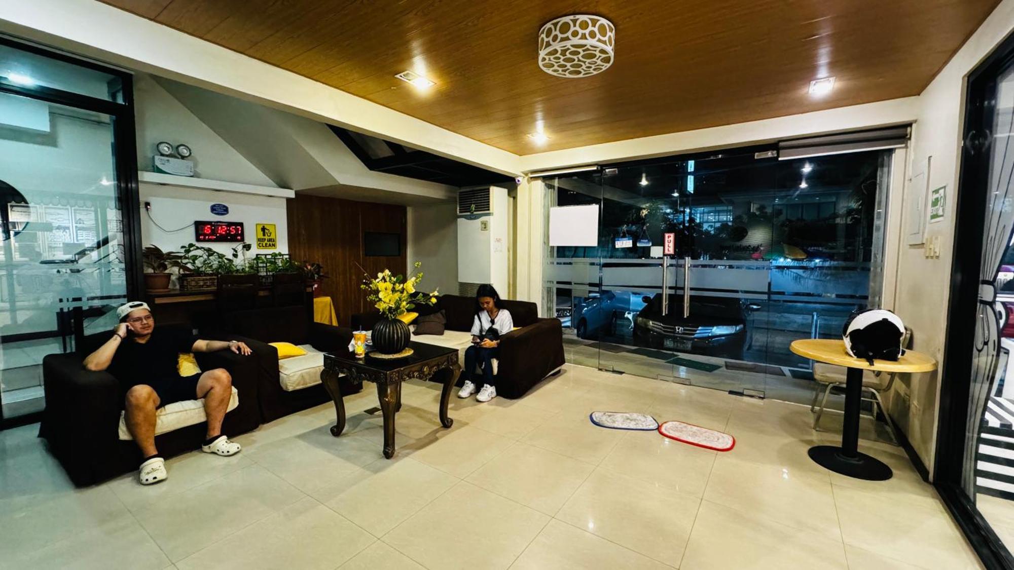 La Anclar Hotel Davao City Esterno foto